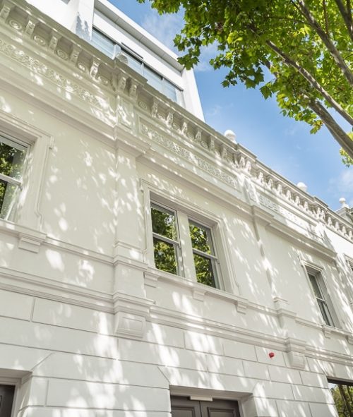 Her Majesties - Davis Avenue